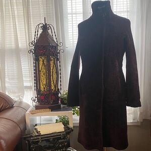 Women’s Elegancia Real shearing coat Eggplant color